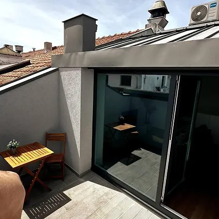 شقة Up Lavie Trix